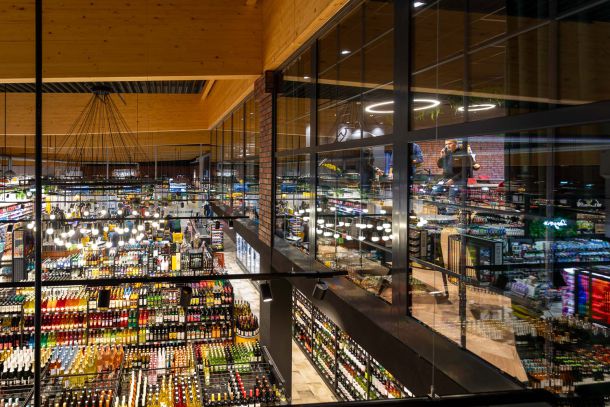 Blick in den Supermarkt in Waldsassen, EDEKA Legat